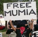 Free Mumia (Mumia gratuit) interpelle ce jeune exsangue et sans pouvoir d’achat