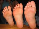 Prendre son pied à plusieurs… le gang des pieds nus